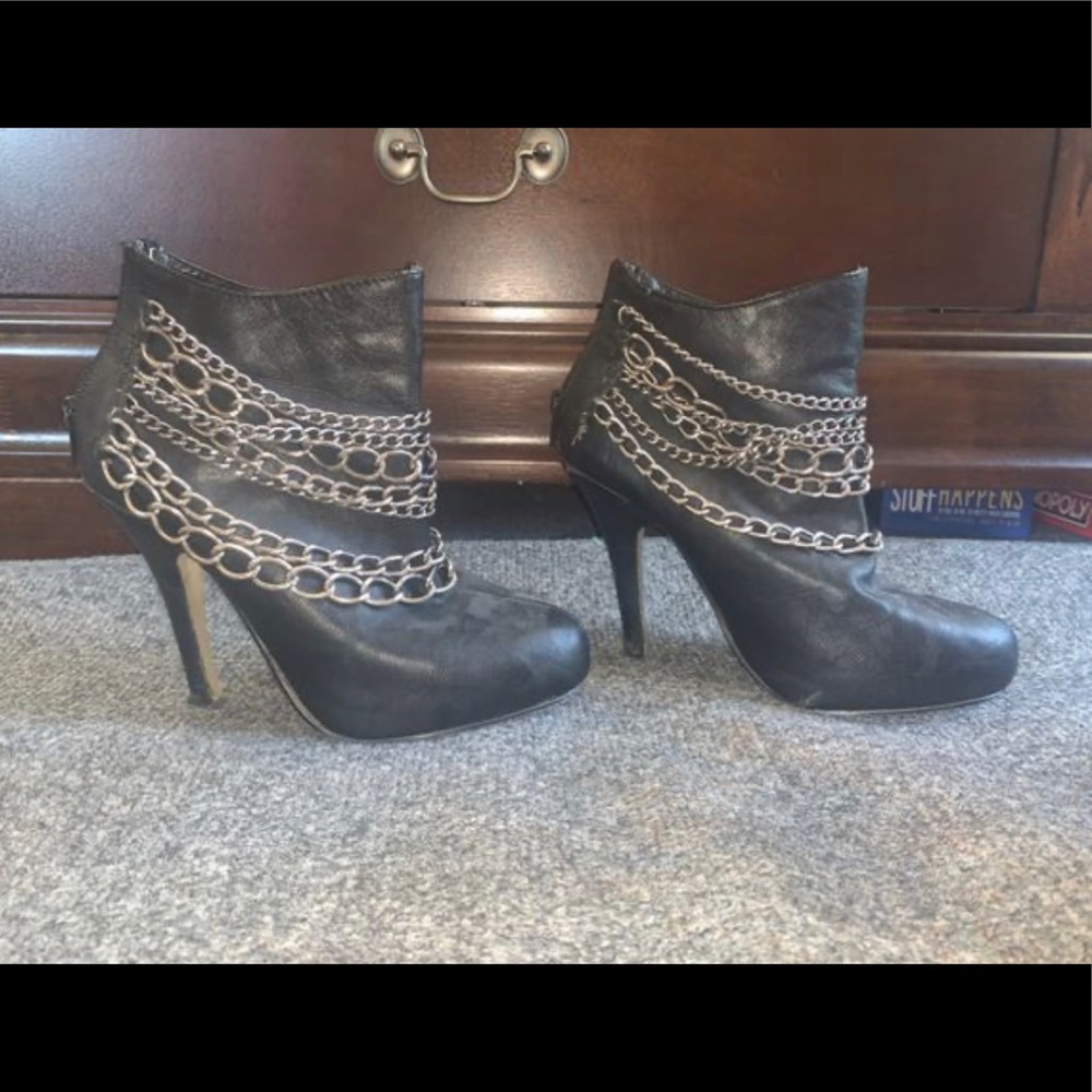 Shoes - Picture 9 of 15